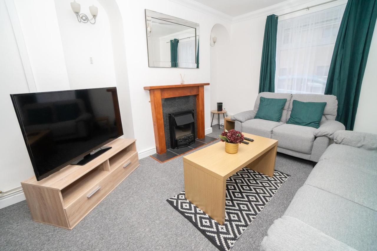 Business Friendly 3Br Home - King Size Beds & Centrally Located سوانسي المظهر الخارجي الصورة